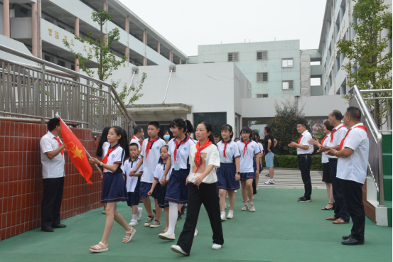 东方红小学:举行2021年秋季开学典礼